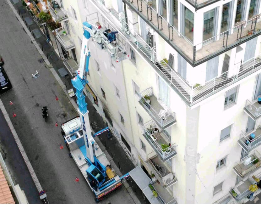 Milano Via Rosmini - Particolare grondaia ultimata